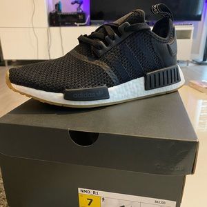 Black Adidas NMD